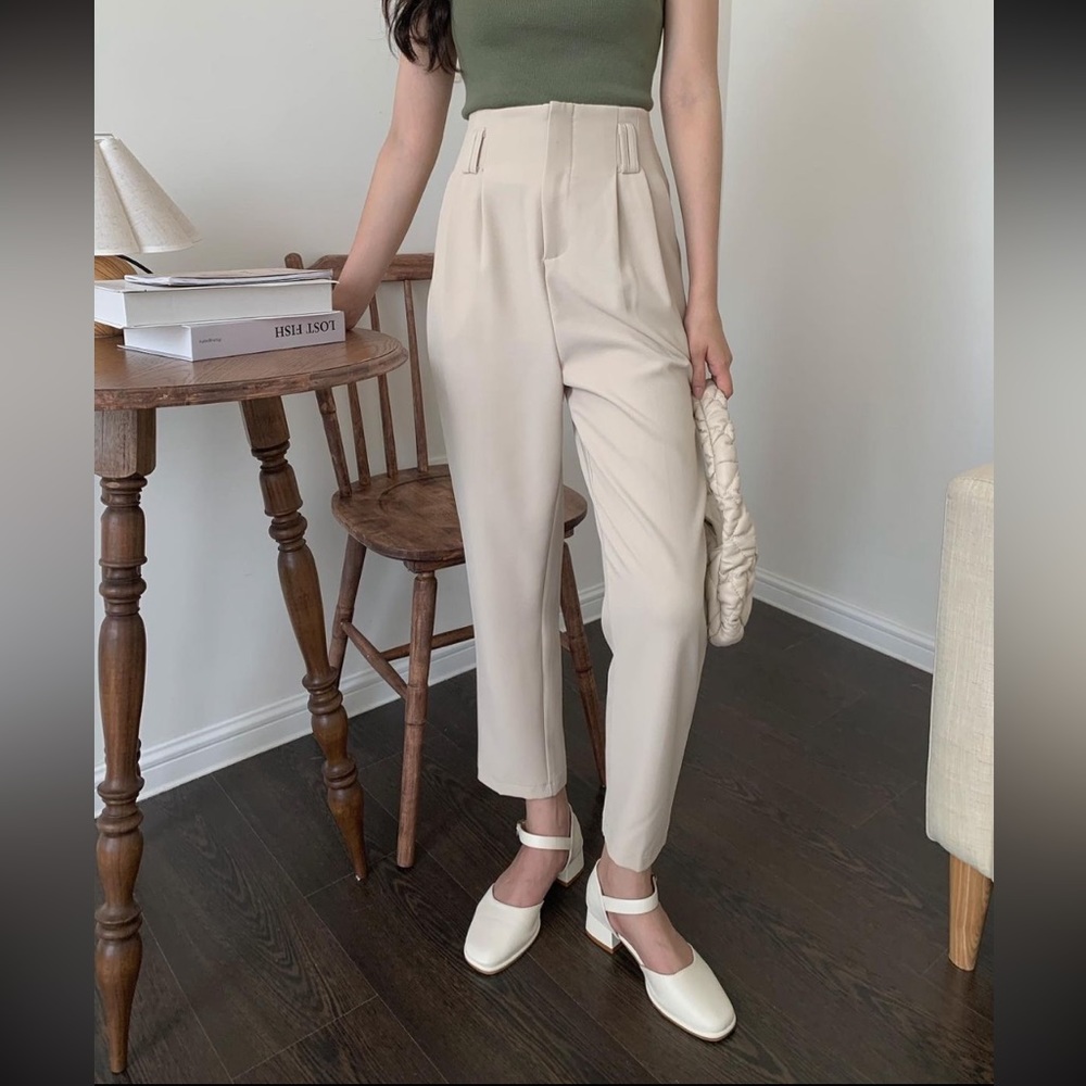 Super High Waisted Tapered Ankle Trousers